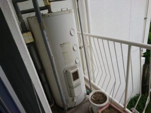 丸形電気温水器施工前