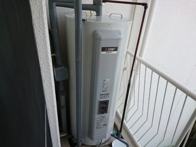 愛知県名古屋市昭和区電気温水器取替工事（三菱SRG-375G）