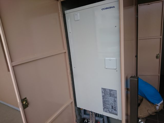 愛知県名古屋市港区電気温水器取替工事（コロナUWH-46X2A2U-2）